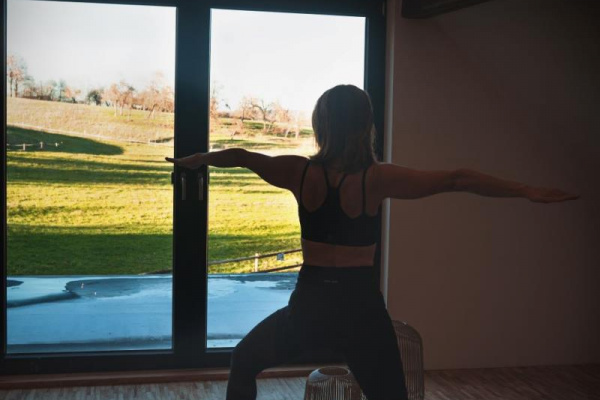 Ruhe, Weite, Bewegung – Yoga direkt an den Pferdekoppeln