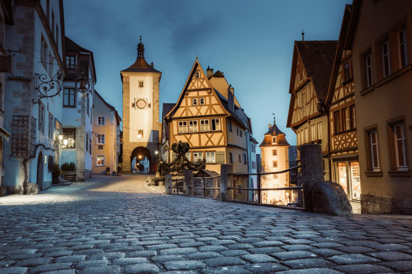 Die romantische Stadt Rothenburg ob der Tauber ist ein wunderbares Ziel in ca. 20km Entfernung